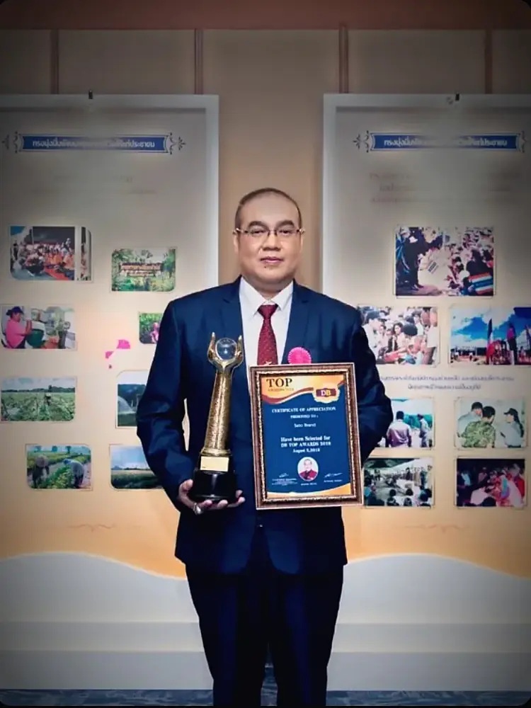 مؤسسنا يتسلّم جائزة DB Top 2019